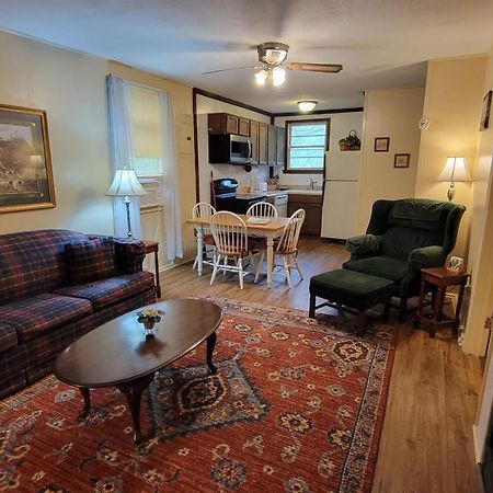 Arrowmont Stables & Cabins Cullowhee Екстер'єр фото