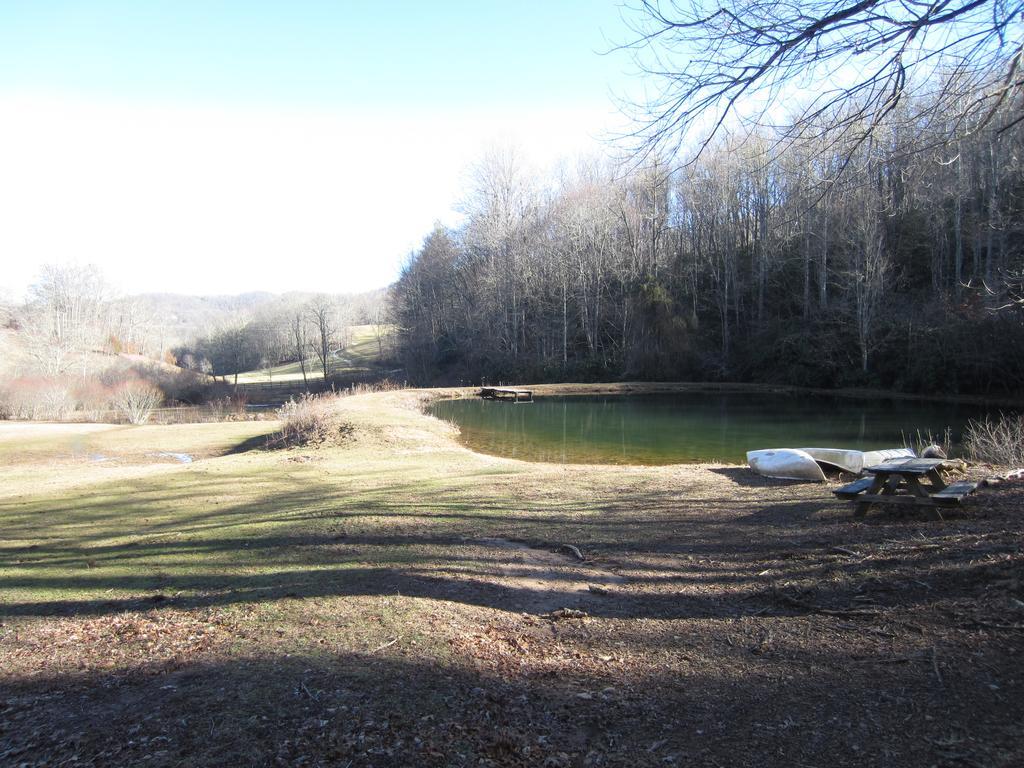 Arrowmont Stables & Cabins Cullowhee Екстер'єр фото