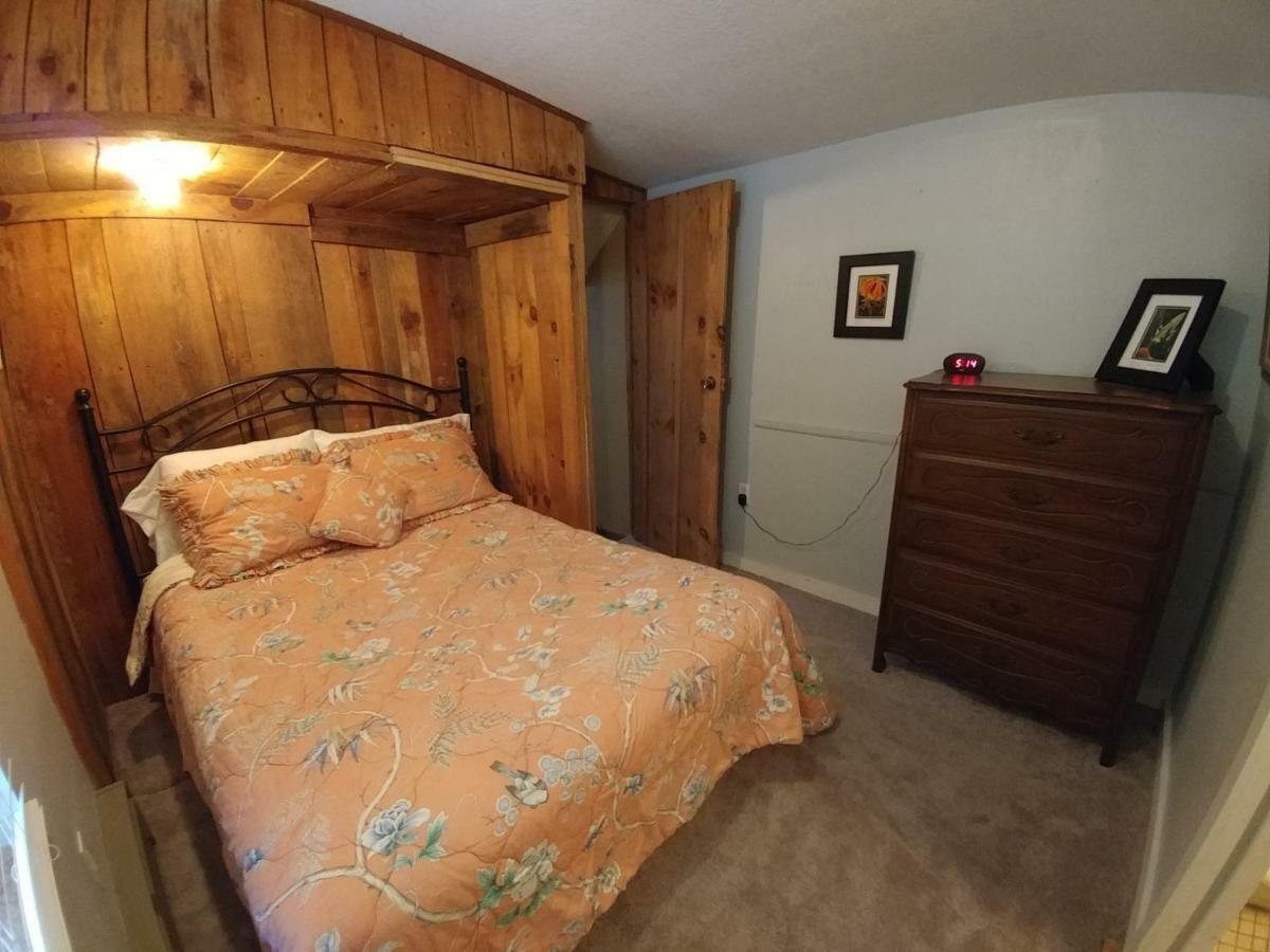 Arrowmont Stables & Cabins Cullowhee Екстер'єр фото