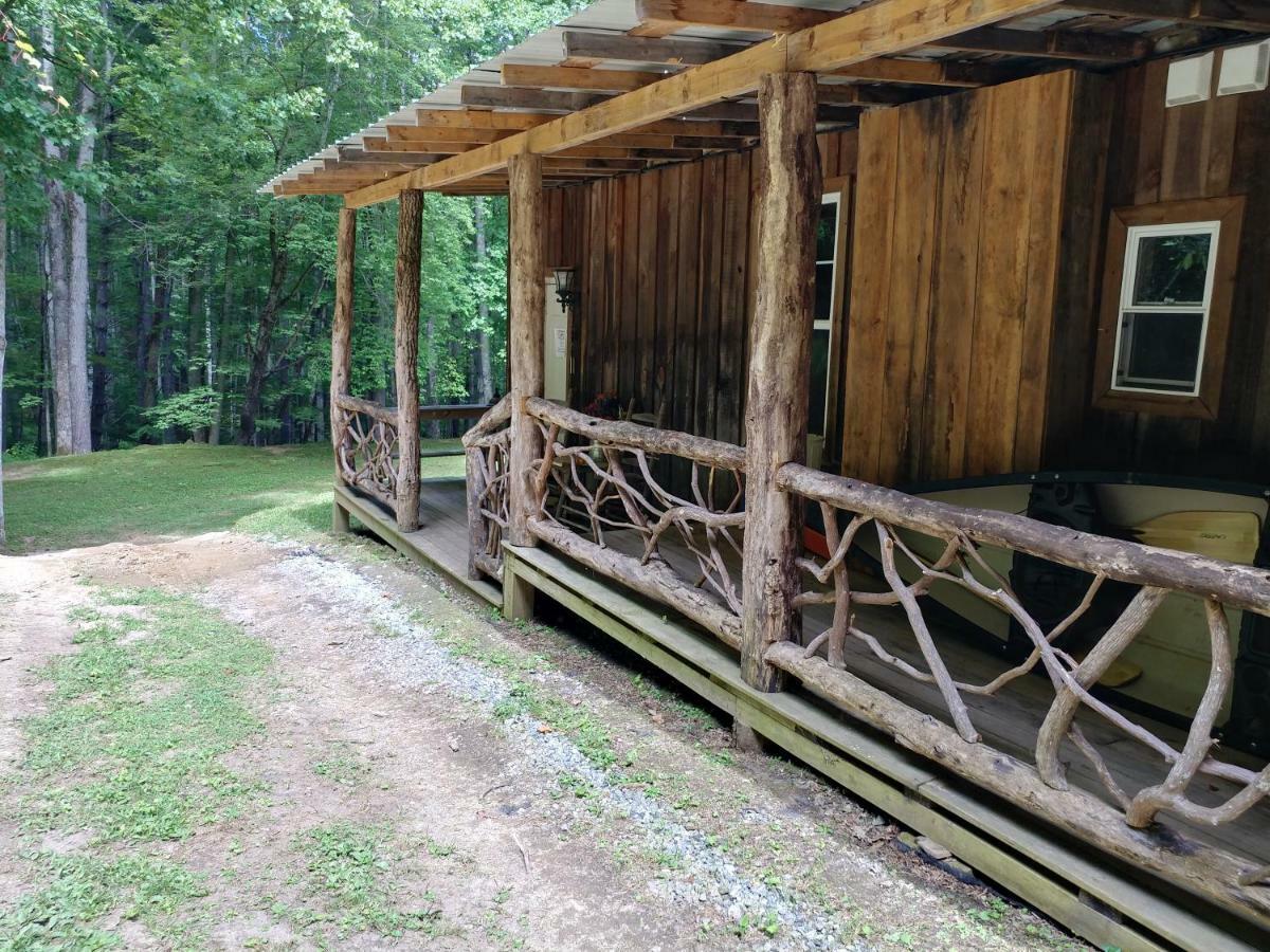 Arrowmont Stables & Cabins Cullowhee Екстер'єр фото